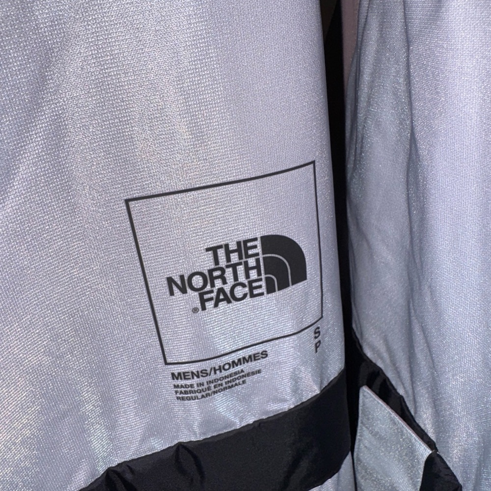 The North Face brand new with tags men’s ski jacket and bibs small - Picture 9 of 10